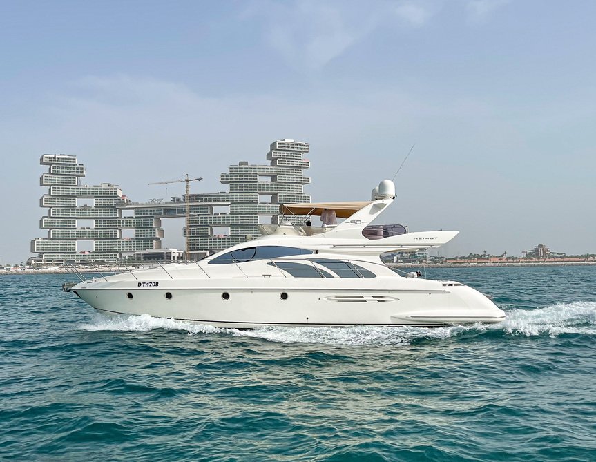 Why Choose a Yacht Charter for Corporate Events in Dubai